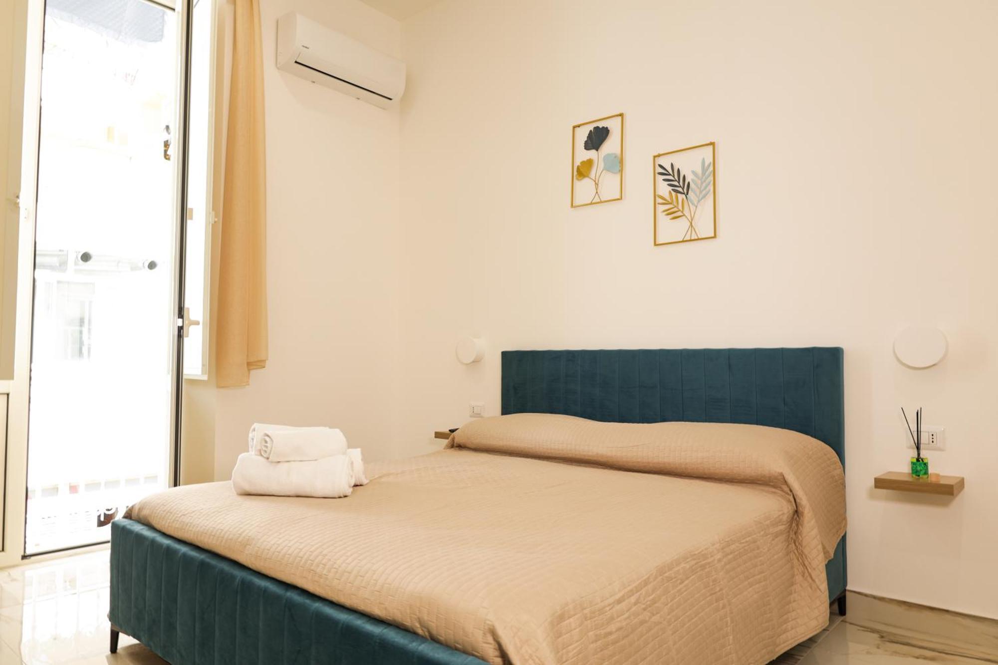 Napoli Station Rooms ภายนอก รูปภาพ