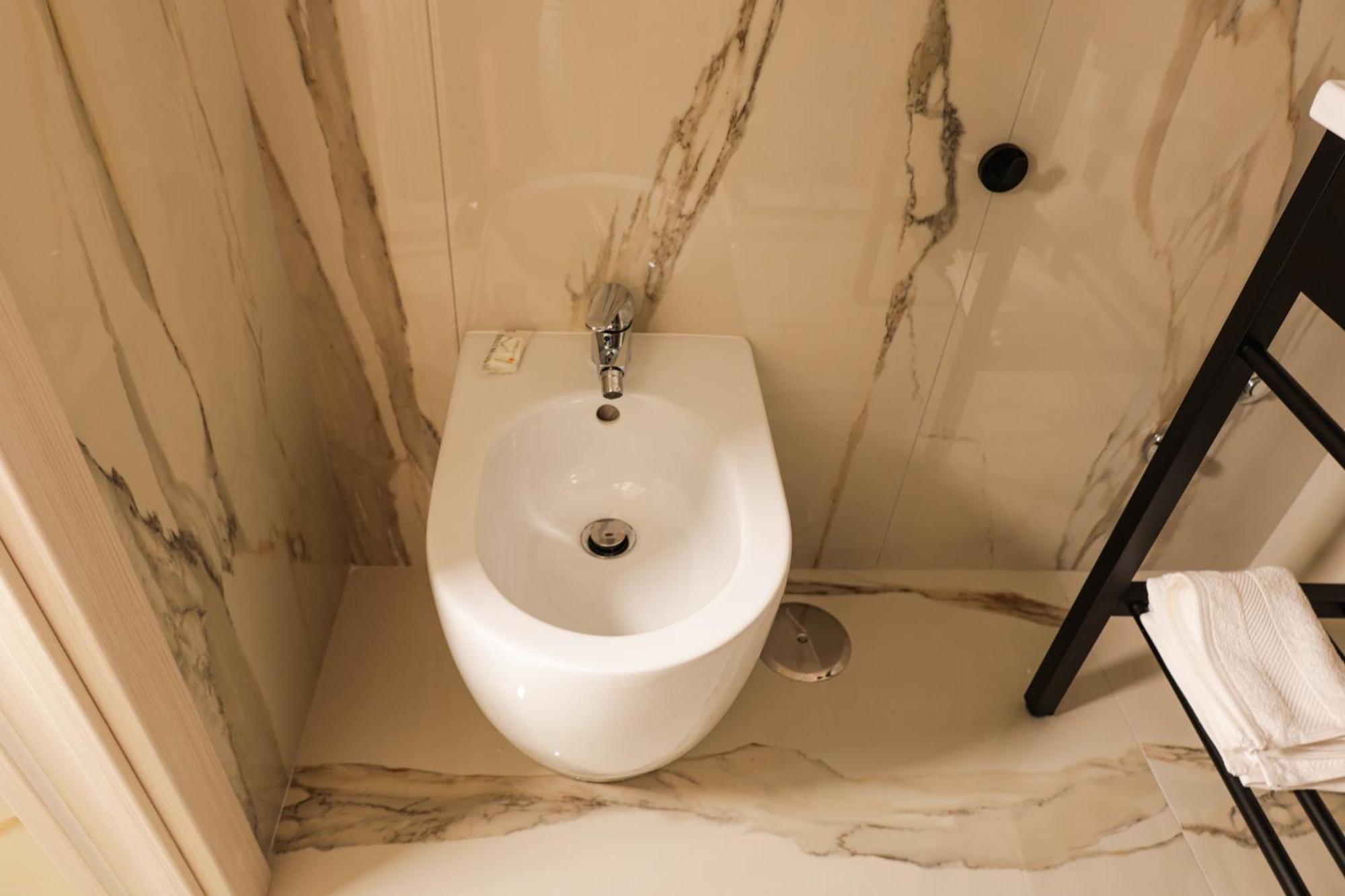 Napoli Station Rooms ภายนอก รูปภาพ